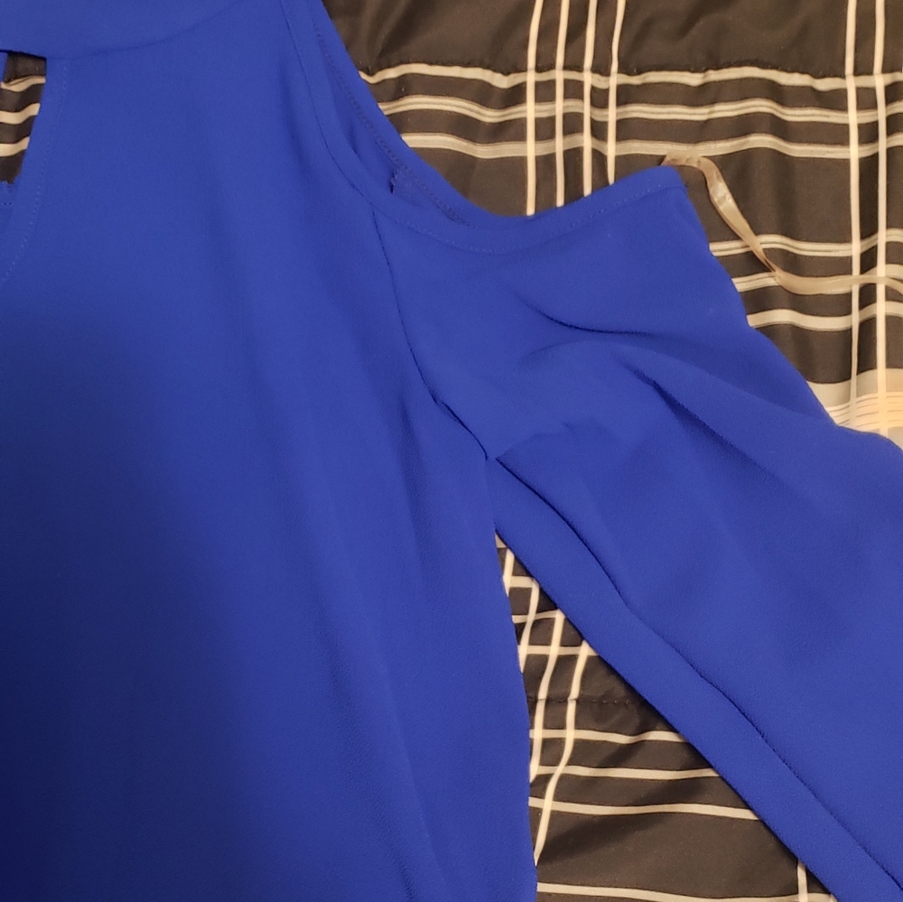 Blouse - Picture 2 of 3